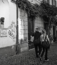 Chi sarà mai quella signora ?